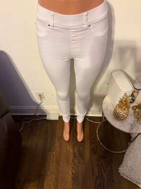 SPANX White Skinny Jeans - Sleek Stretch Fit